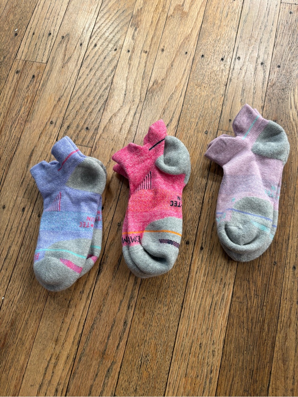 Bombas Low-Cut Athletic Socks in Pink, Purple, Lilac